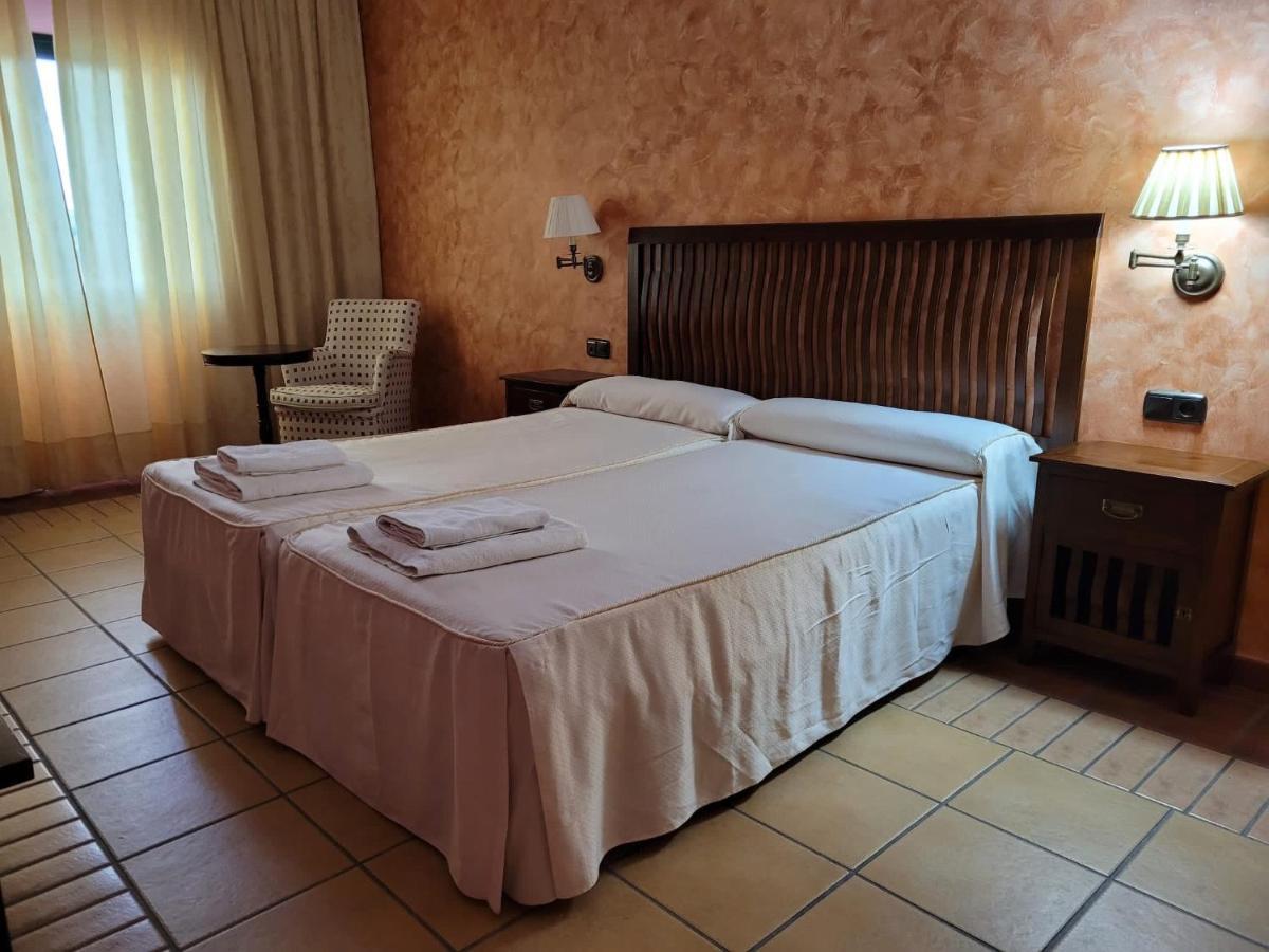 Hospedium Hotel Dona Mafalda De Castilla Plasencia Zewnętrze zdjęcie