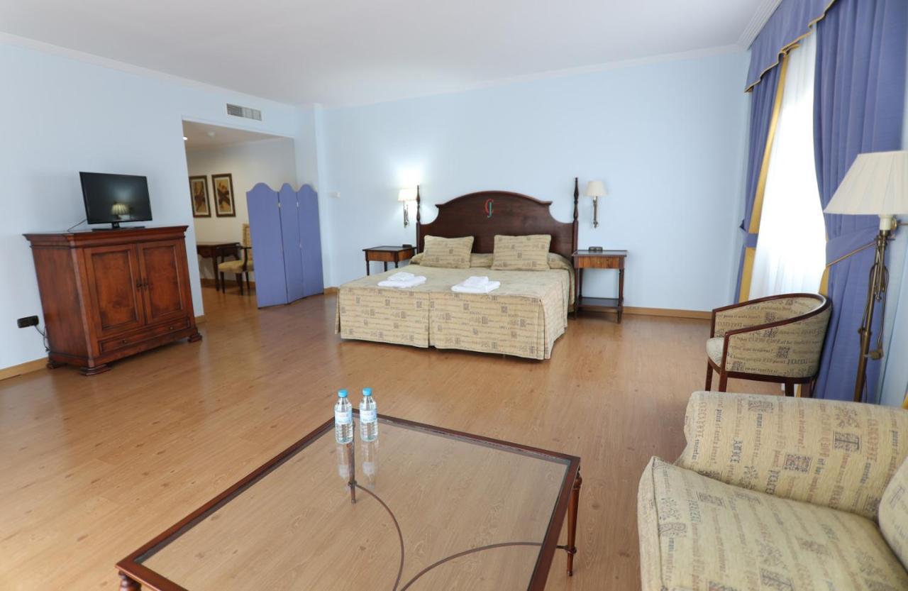 Hospedium Hotel Dona Mafalda De Castilla Plasencia Zewnętrze zdjęcie
